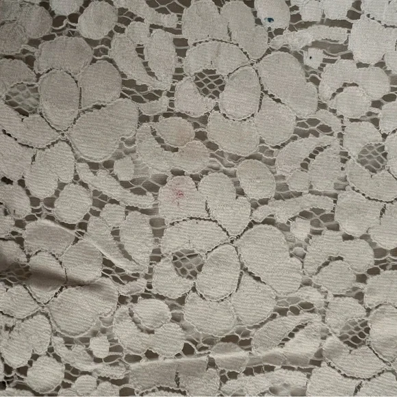 Joe Fresh Kids Enfants (6-7) Small Peplum White Lace Blouse - Picture 6 of 8